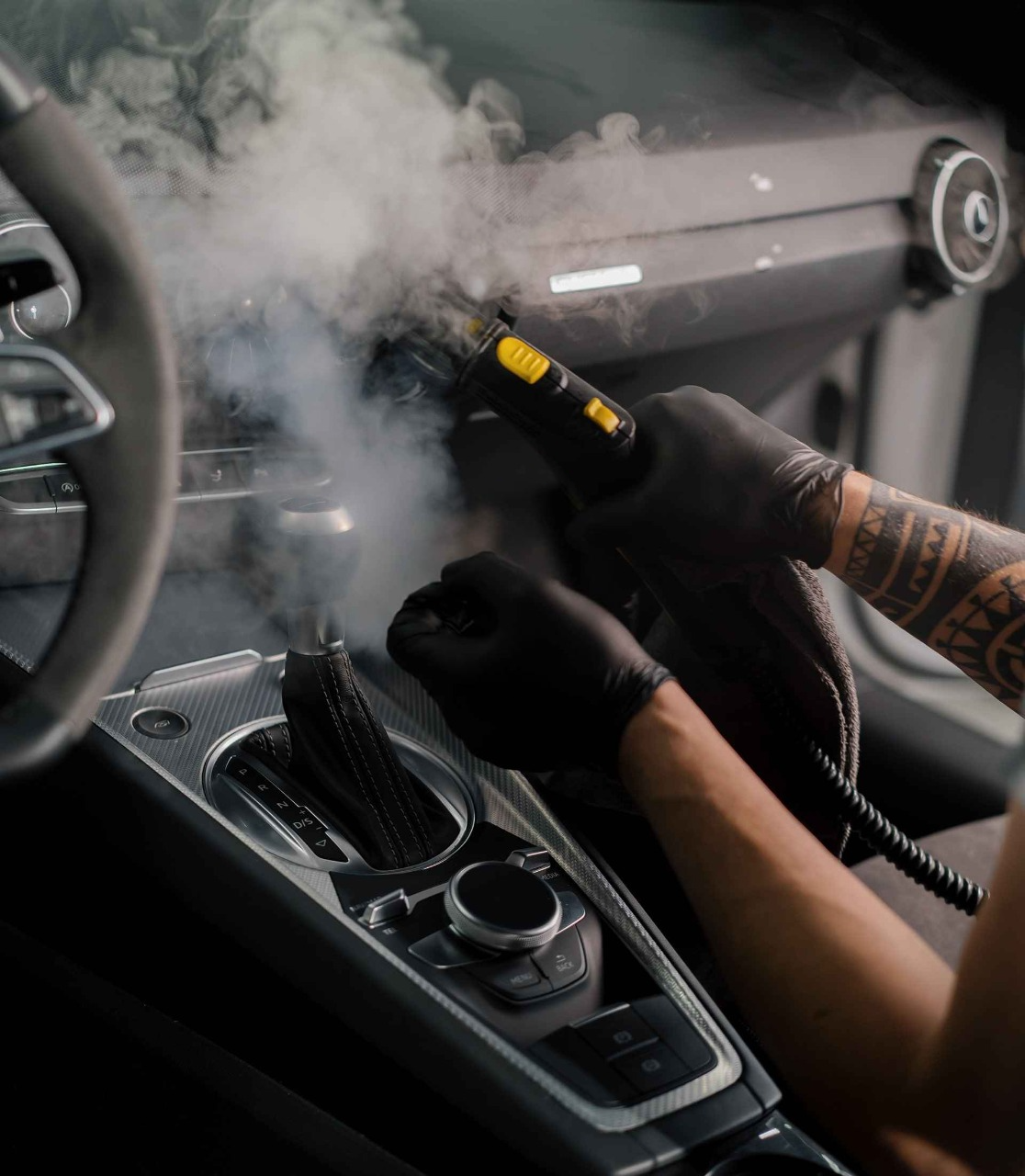 car detailing in dubai